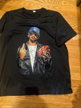 Black Graphic  T-Shirt with Bad Bunny Los Angeles Baseball Cap Artwork size med